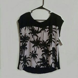 Cute NWOT lightweight blouse